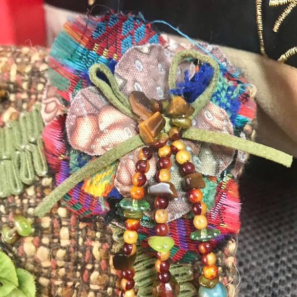 Mary Frances coin purse with incredible details! - Picture 2 of 7